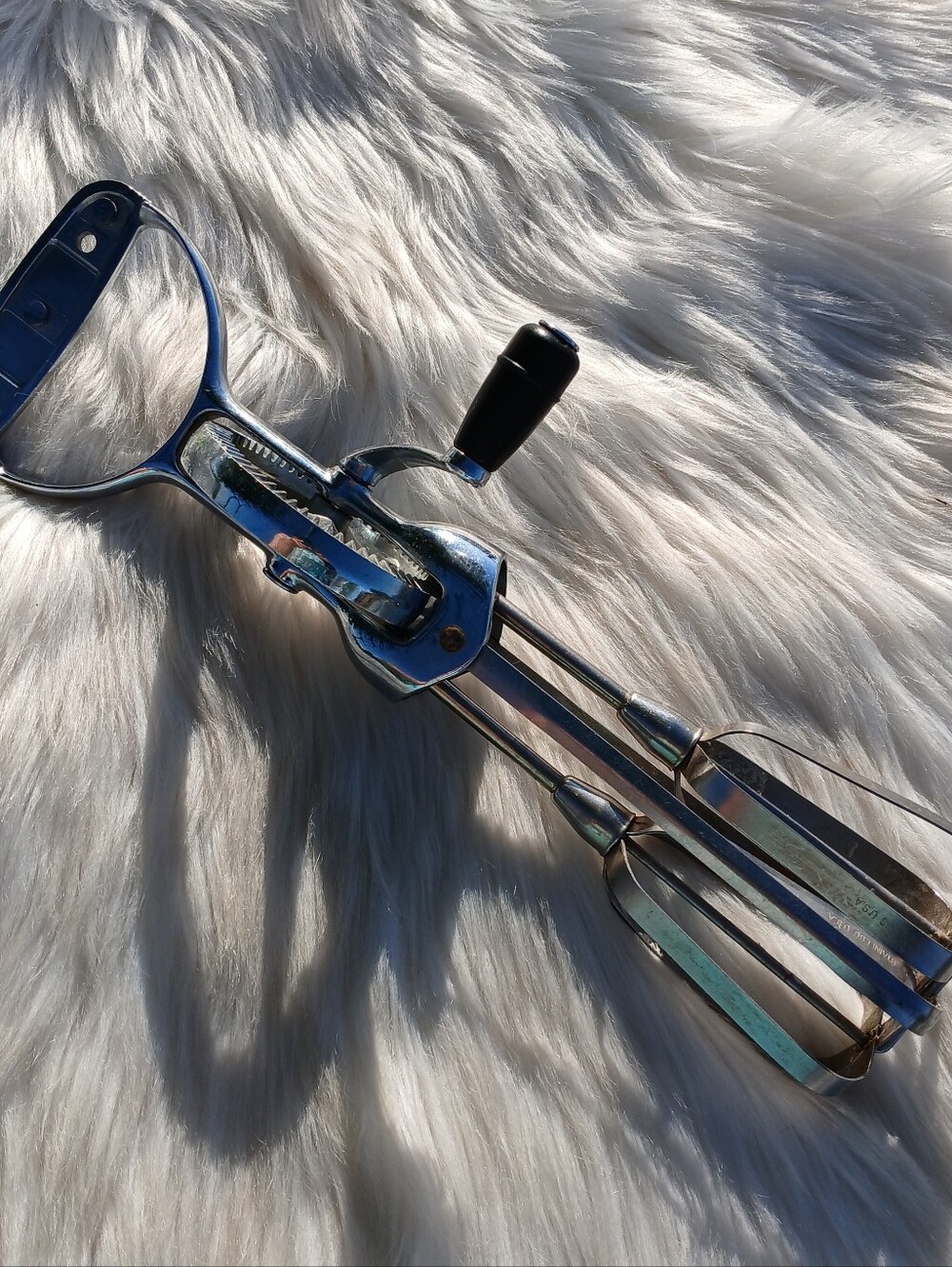 Vintage Stainless Steel Hand-crank Egg Beater Mixer Retro Kitchen Tool Black